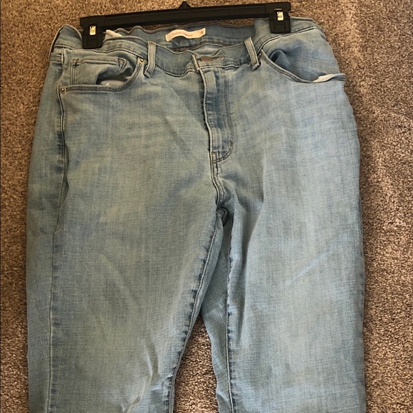 Women’s Levi Jeans Size 14 - Picture 1 of 3
